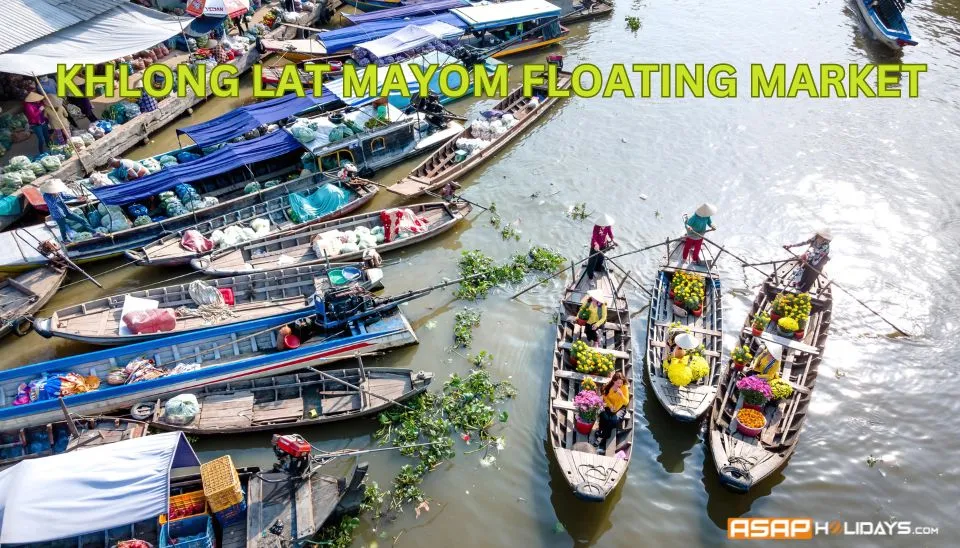 Khlong Lat Mayom Floating Market​