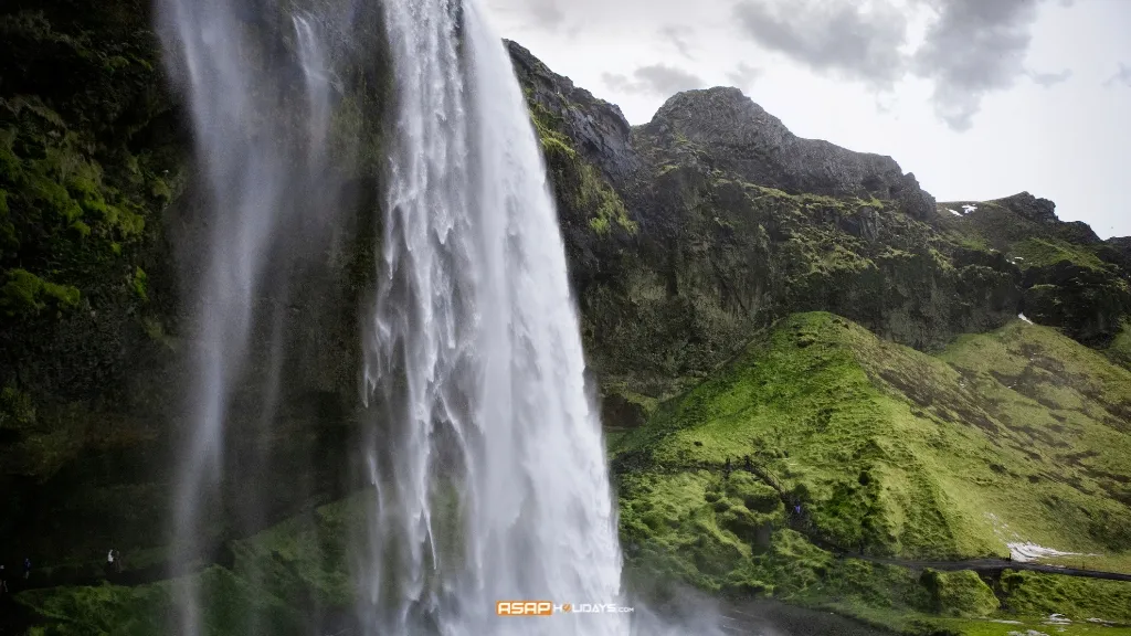 Agaya Gangai Waterfalls​,the Kolli Hills Tamil Nadu