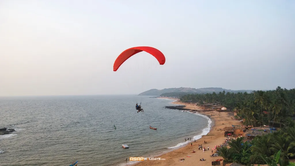 Try Paragliding In Anjuna