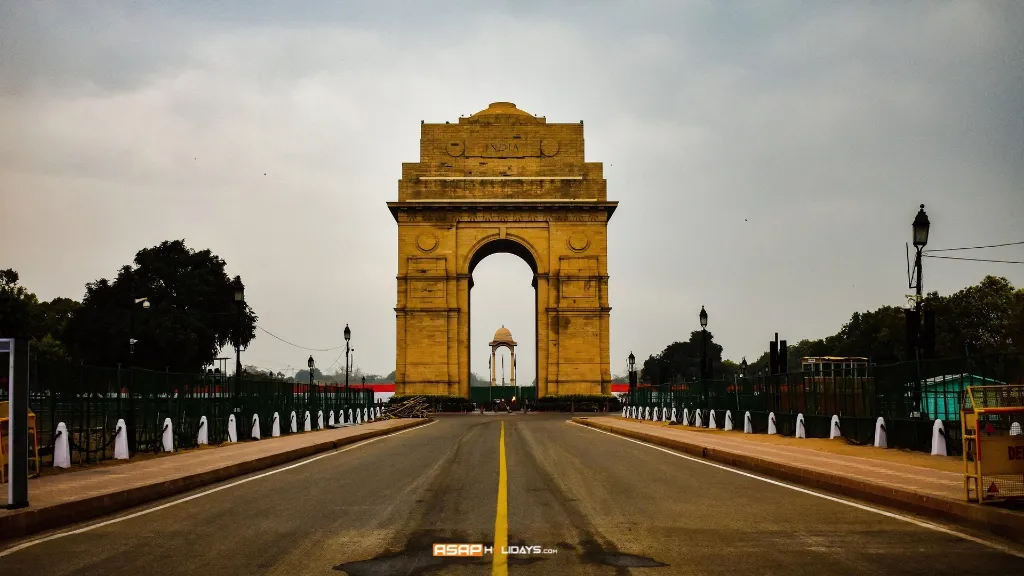 India Gate, Places to Visit in Delhi with Friends, Lodhi Garden, Delhi