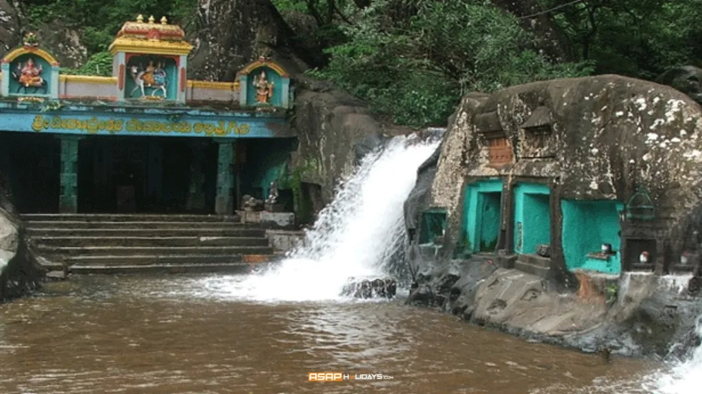 Chikmagalur Kallathigiri Falls