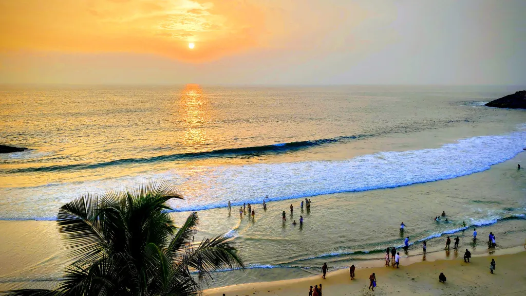 Best time to visit Anjuna Beach, Goa