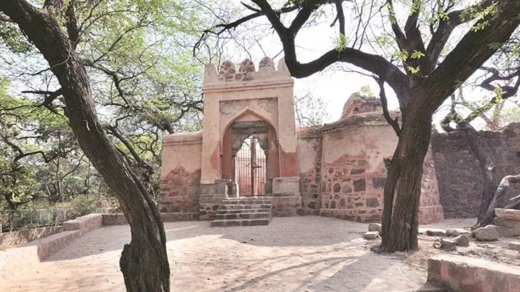 Bhuli Bhatiyari Ka Mahal, New Delhi, Haunted Places In India