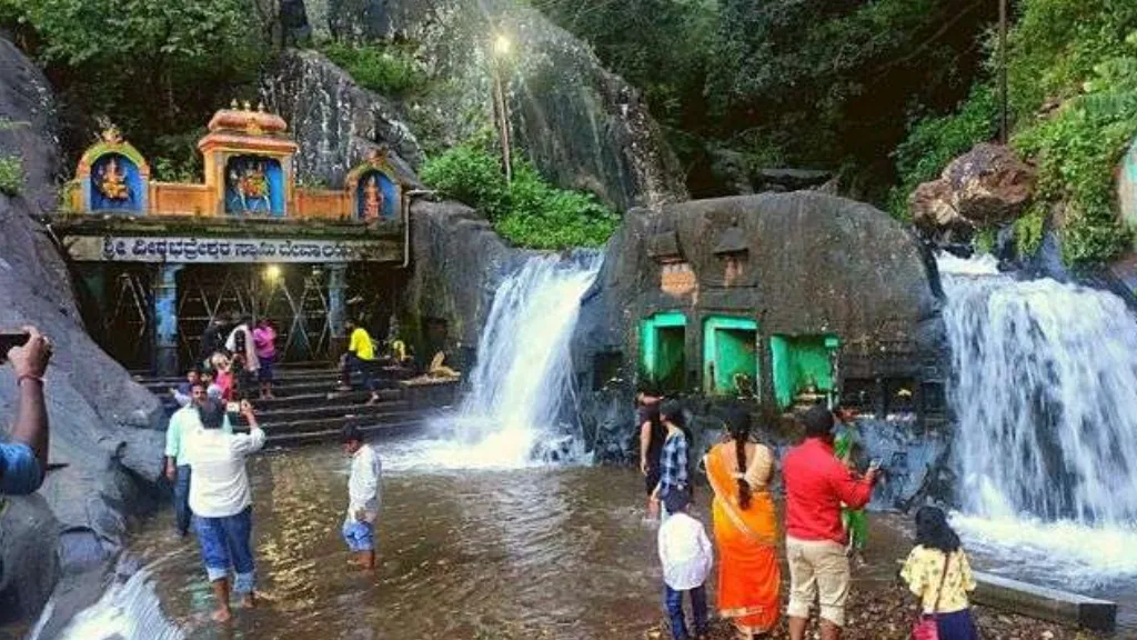 Kalhatti Falls, best places to visit in Ooty